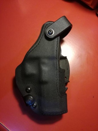 Vendo:
Funda policial para Glock 17 marca Front Line.
Como nueva.
Precio: 40€ + gastos si es fuera de 02