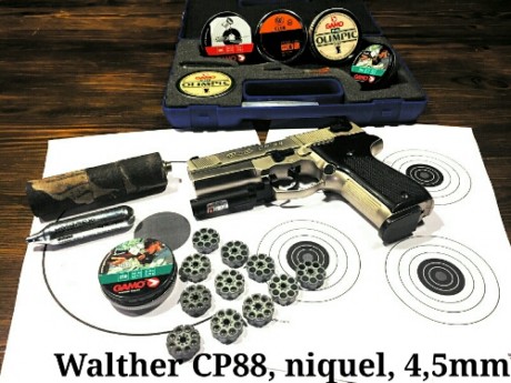 Buenas a tod@s, antes de nada presentarme, me llamo Alberto y soy de Pamplona, estoy buscando una pistola 80