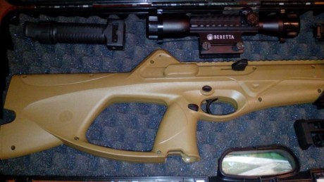 Hola,

Vendo carabina de CO2 marca UMAREX, importada de Alemania. Reproducción de la Beretta CX4 Storm 01