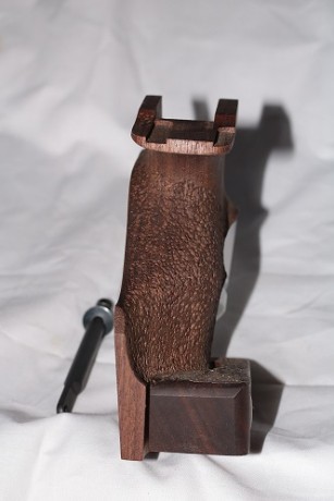 Vendo completamente nueva, cacha talla L, para STEYR LP10 Y/O LP50 diestra.
La vendo porqué la he sustituido 02