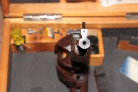 Vendo magnifica pistola libre de la marca TOZ, con la caja y todos los componentes originales.
Talla M
Perfecto 02