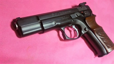   VENDIDA , SE PUEDE CERRAR ANUNCIO

gracias   

   Vendo Pistola CZ75B 75 AFINADA PARA TIRO DE PRECISIÓN. 00