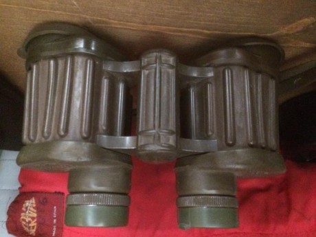 Vendo estos prismáticos Zeiss Jena 8x30 engomados. Están usados pero la óptica esta en muy buenas condiciones. 01