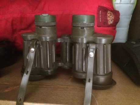 Vendo estos prismáticos Zeiss Jena 8x30 engomados. Están usados pero la óptica esta en muy buenas condiciones. 22