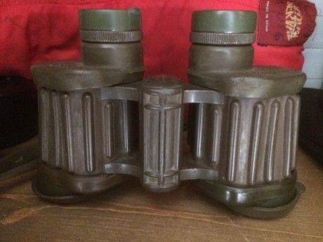 Vendo estos prismáticos Zeiss Jena 8x30 engomados. Están usados pero la óptica esta en muy buenas condiciones. 21