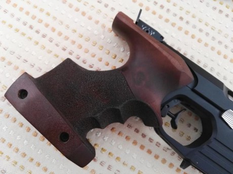 Vendo esta magnifica pistola Marca Tesro, con muy poco uso, es el ultimo modelo. Serie 3. Del calibre 61