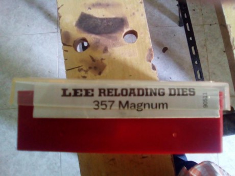 Buenos días, para venta o cambio. Por error adquirí dies lee .357 cuando lo que necesitaba eran .38 spl 01