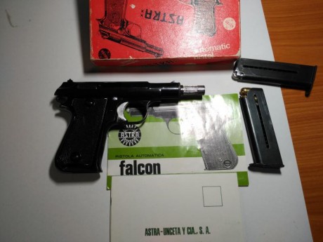 Buenas tardes vendo una pistola Astra 4000 Falcon del 9 corto, está como nueva en los último 12 años solo 00