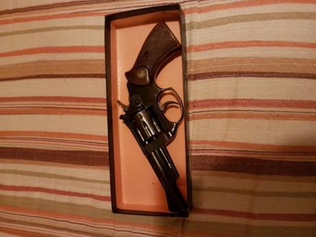 Pongo a la venta un revolver Español que, lamentablemente ,ya no se fabrican ( lastima de la industria 01