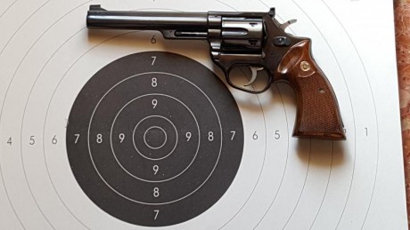 Se vende este magnífico revólver, se trata de un ASTRA la versión MATCH de competición de simple acción 00