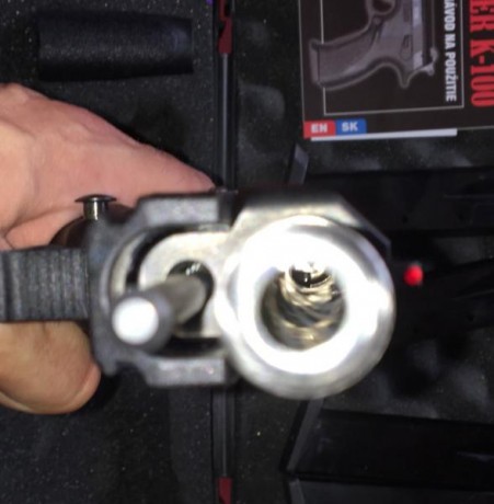 Buenas,

vendo pistola X-Calibur GRAN POWER K100. 

Prácticamente sin uso y está nueva.

La pistola se 00