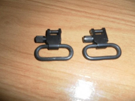 vendo anillas para rifle o escopeta de montaje rapido , tienen muy poco uso.esta en valencia, 12€ mas 00