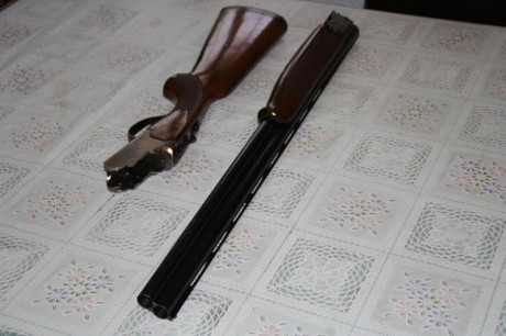 Vendo escopeta,superpuesta,monogatillo, expulsora, con selector de tiro, marca Lanber, con su funda, en 00