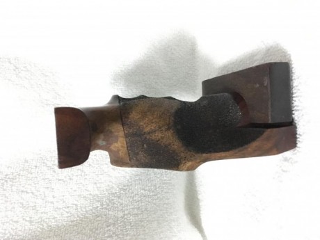 Vendo cacha para pistola Feinwerkbau AW93, 100€ con traslado dentro de la peninsula - esta como el primer 00