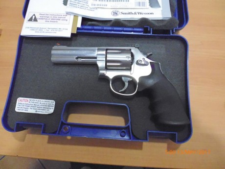  VENDIDO Vendo Revolver Smith & Wesson del 357 mágnum, también dispara el 38  y 38 WC, en acero inox, 02
