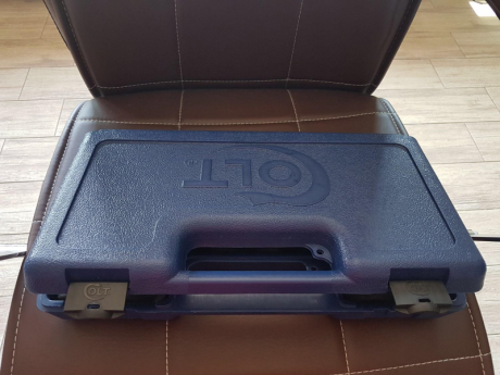 Hola a todos los compañeros,un amigo me pide que le ponga en venta esta pistola,no tendra mas de 100 o 61