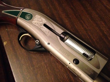 Vendo impecable beretta al391 tecknys stonecoat gold, lágrima verde. muy pocos tiros. maderas y pavon 02