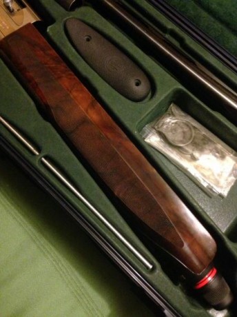 Vendo impecable beretta al391 tecknys stonecoat gold, lágrima verde. muy pocos tiros. maderas y pavon 22