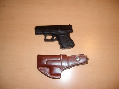 Pues esa es la duda, ¿Glock 26 o 19? La diferencia es muy grande de tamaño entre ellas para el porte de 121