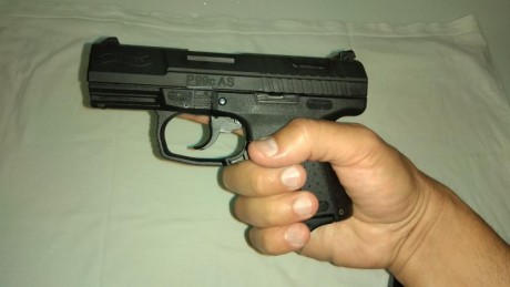 VENDO WALTHER P99 COMPACT CALIBRE 9 PB EN PERFECTO ESTADO. SE ENTREGA CON MALETÍN DE TRANSPORTE, ACCESORIOS 21
