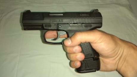 VENDO WALTHER P99 COMPACT CALIBRE 9 PB EN PERFECTO ESTADO. SE ENTREGA CON MALETÍN DE TRANSPORTE, ACCESORIOS 20