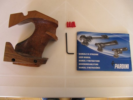 Vendo pistola libre Pardini, impecable. Dos empuñaduras, Funda Anschutz.
Ramón 676927957
600€. 01