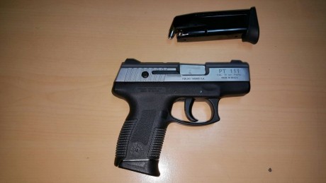  TAURUS MILLENIUM PRO PT111 "SILVER" 9MM 

INCORPORA:
2 x Llave de seguro.
2x Cargadores de 01
