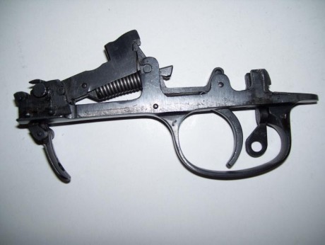 Hola
vendo este conjunto de disparo para el fusil Ruso Tokarev SVT 40 del 7,62x54 R

precio 62 euros , 00