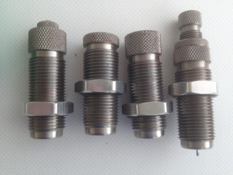 VENDIDO set de 4 DIES RCBS CARBIDE para calibre 45 ACP, TAPER CRIMP + Shell Holder RCBS #3 01