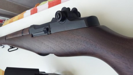 Vendo M1 Garand Springfield armory del año 1945, calibre 30-06, con muchos extras.

Totalmente impecable, 12