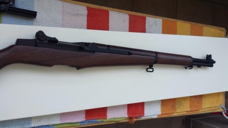Vendo M1 Garand Springfield armory del año 1945, calibre 30-06, con muchos extras.

Totalmente impecable, 40