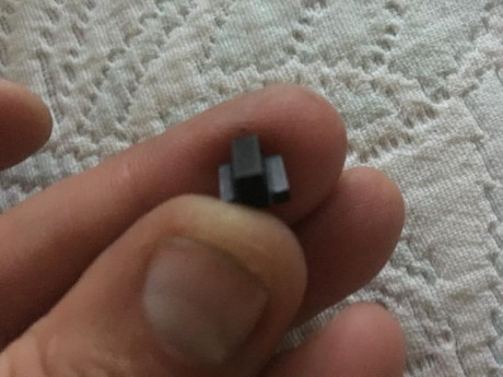 Vendo punto de mira original es el de serie
de pistola  Infinity Scepter
Precio 25 €
Tengo este tambien 00