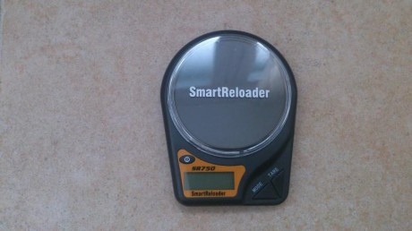 Hola, vendo por falta de uso una balanza electrónica marca Smartreloader modelo SR750. Está en Madrid. 01