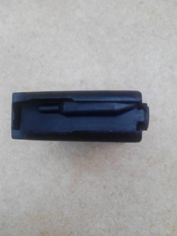 Hola, vendo un cargador nuevo de 10 tiros para AR-15 ( para colección ) , es de la marca MWG. Está en 00