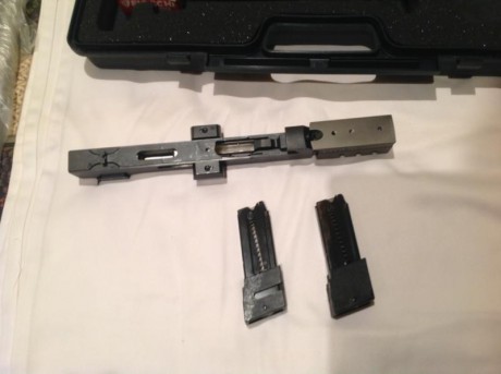 Vendo PISTOLA Walther  GPS EXPERT calibre 22 con 2 cargadores, Kit completo y maletín . También el carro 00