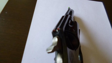 Hola muy buenas vendo revolver Astra de 3 pulgadas calibre 357 magnum. Guiado en licencia A.

El arma 30