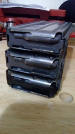 Vendo tres cargadores de 20 disp. VALIDOS PARA LOS AR15 DEL 222 Y 300 BLK
Dos marca Colt y uno universal 01