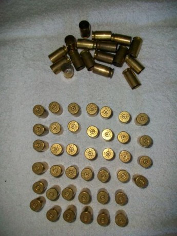 En Madrid, vendo 40 vainas GFL calibre 45 ACP, con un solo tiro y regalo 17 con mas de un tiro,pero en 01