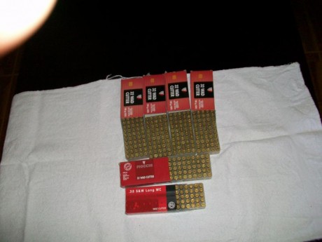 En Madrid, vendo 1493 vainas 32 WC, un solo tiro, en sus cajas. (1356 son marca GFL, 24 Lapua, 32 Geco 02