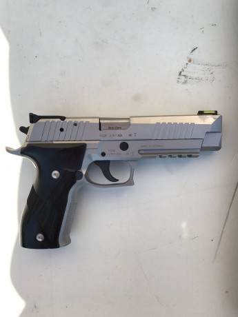 HOLA VENDO PISTOLA PARA IPSC, SIG SAUER X-FIVE NUEVA DE CALIBRE 9MM.
CONSTA DE GUIA, MALETIN, 5 CARGADORES, 02