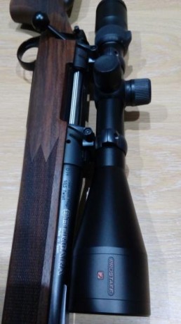 Rifle con un año, solo sacado para un rececho, tiros totales 11 incluido su graduacion, calibre 7mm r.m. 00