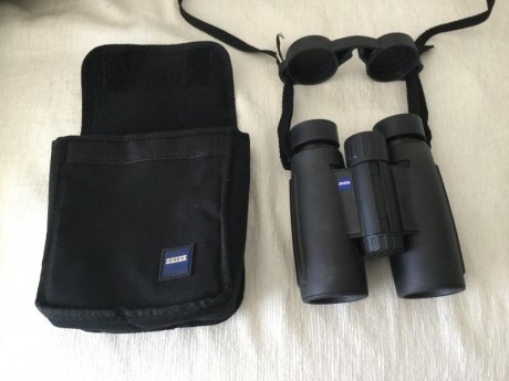 Excelente prismatico Carl Zeiss 8x30 BT , como nuevo,  por 320 € portes incluidos , ( ronda los 800)
Saludos.

Rebaja 01