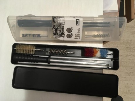 Buenas tardes, pongo varias cosas en venta.

Kit lee loader 9mm luger prácticamente nuevo: 30 euros
Kit 01