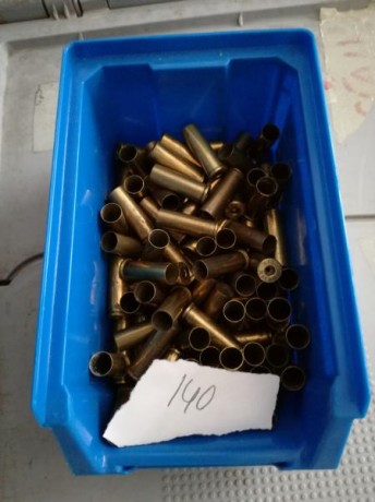 Vendo vainas del 38 special.
En total hay   190 vainas   (140 desempistonadas, y 50 empistonadas)
Regalo 02