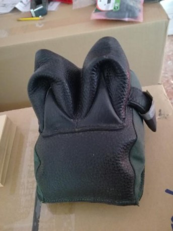 Se vende el saco de tiro de la foto.
Precio 20€ con gastos de envío a la península. 01