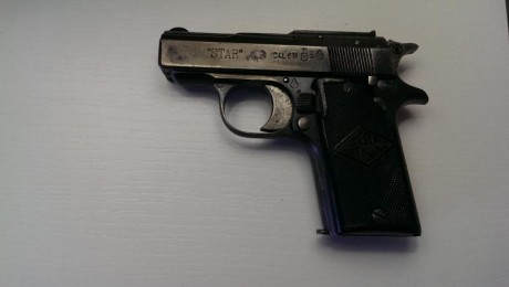 Busco pistola de bolsillo de reducidas dimensiones y peso. calibre 22 LR o 9 cto preferentemente 32