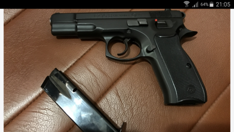 Hola amigos! ya que se muestran tantas armas buenas creo que a los propietarios de una cz 75 se nos tendría 21