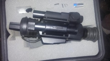 Vendo visor nocturno ATN, modelo Aries  MK6600, 4x60 aumentos. Precio nuevo 2500 euros. Semi nuevo. Precio 00