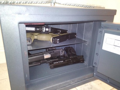 Buenas a tod@s.

Vendo un armero para 6 armas cortas de nivel 3 en estado nuevo sin estrenar. Pido por 30