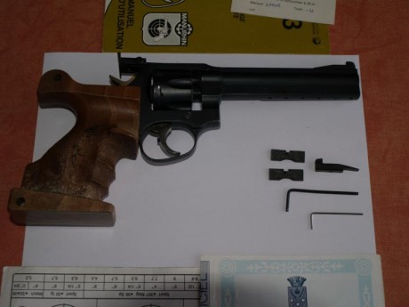 Vendo Manuhrin Cal. 32 Match. tira diez sobre diez esta en Barcelona lo vendo por pasarme al 22 Long Rifle, 00